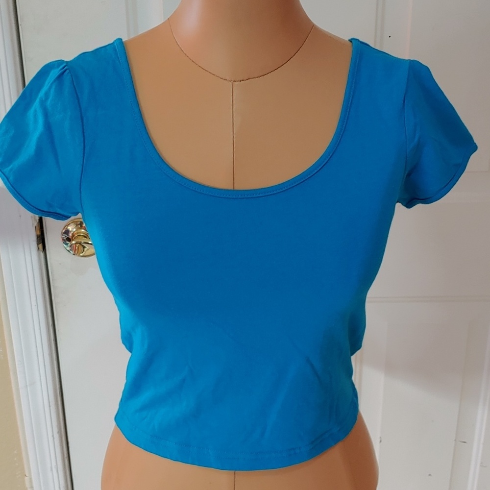 🎁FREE🎁Forever 21 Crop Top